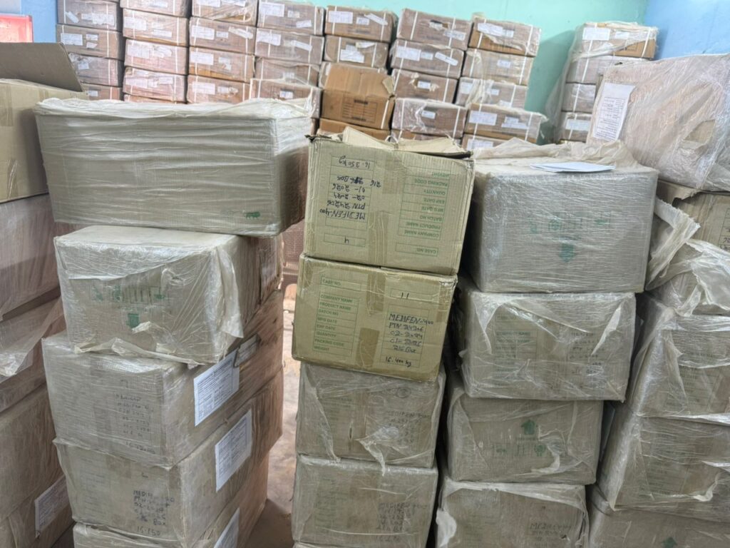 الخلية الأمنية المشتركة بكسلا تضبط 317 كرتونة أدوية مهربة ومنتهية الصلاحية